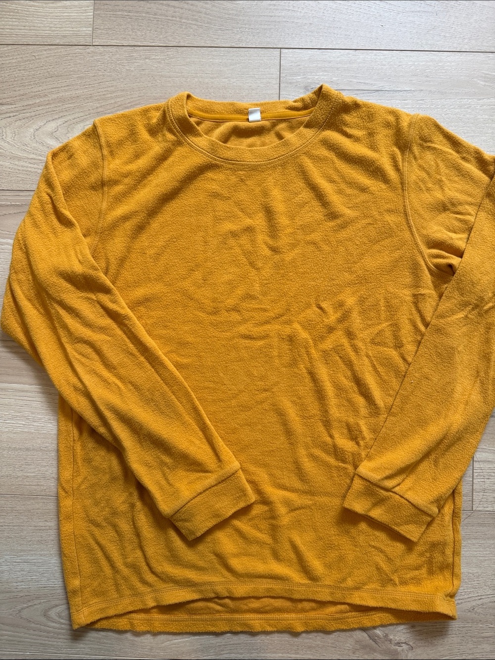 Uniqlo unisex heat tech mustard yellow sz L